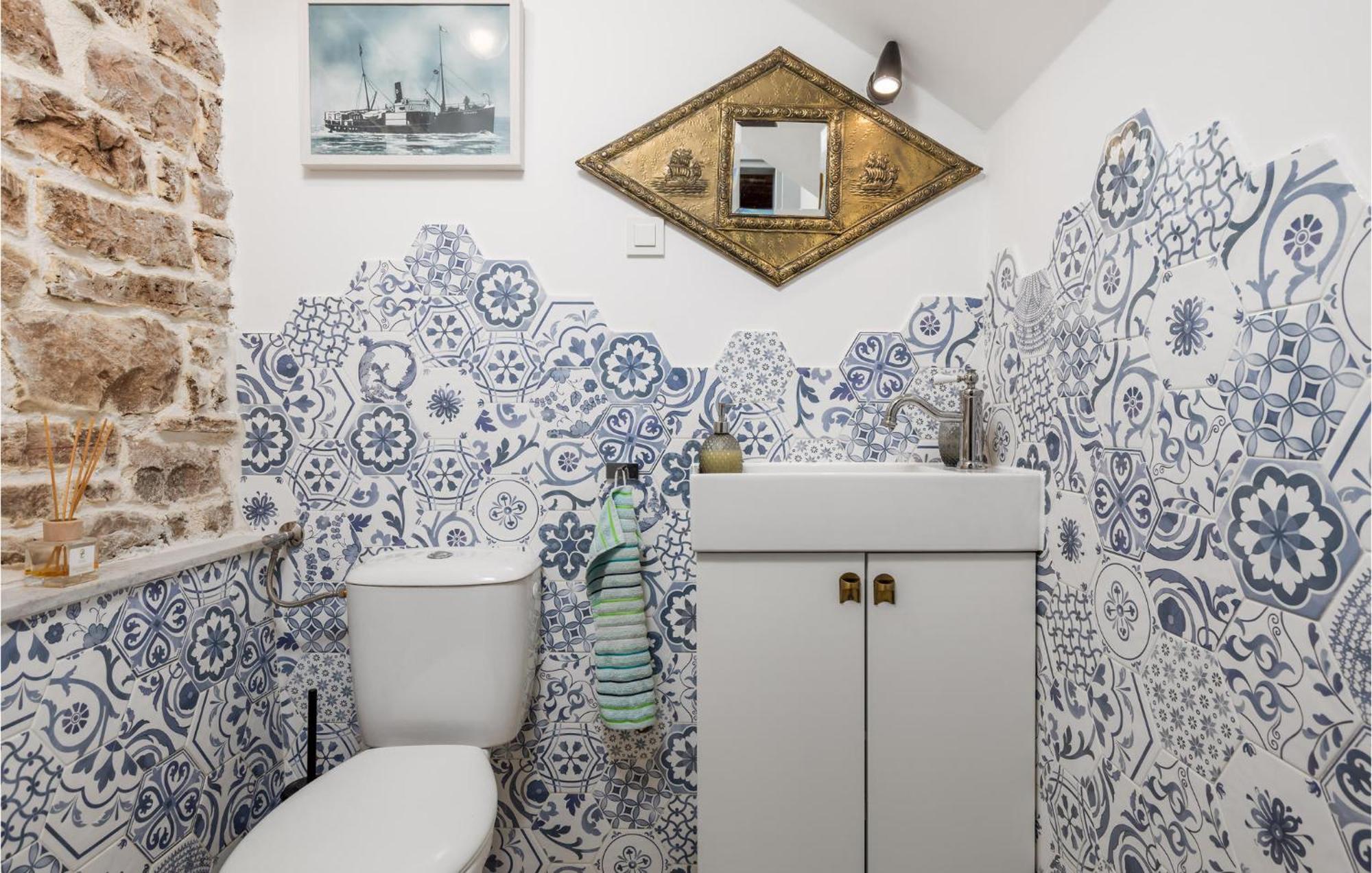 Amazing Home In Foli With Kitchen Kültér fotó
