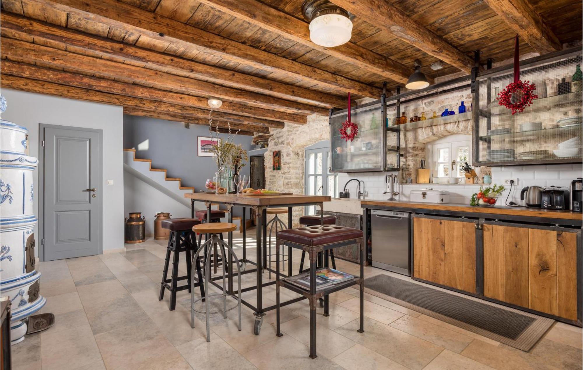 Amazing Home In Foli With Kitchen Kültér fotó