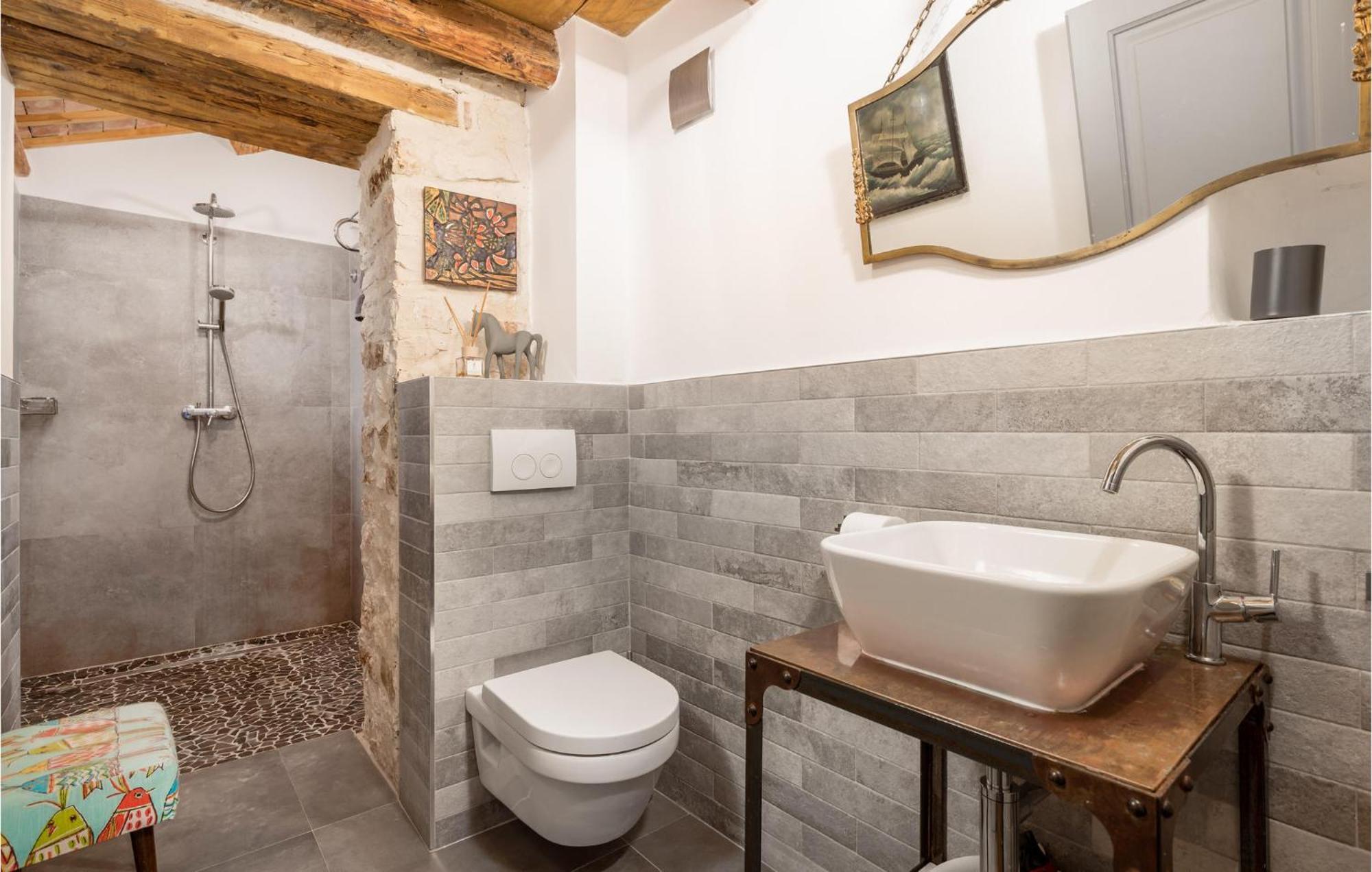 Amazing Home In Foli With Kitchen Kültér fotó